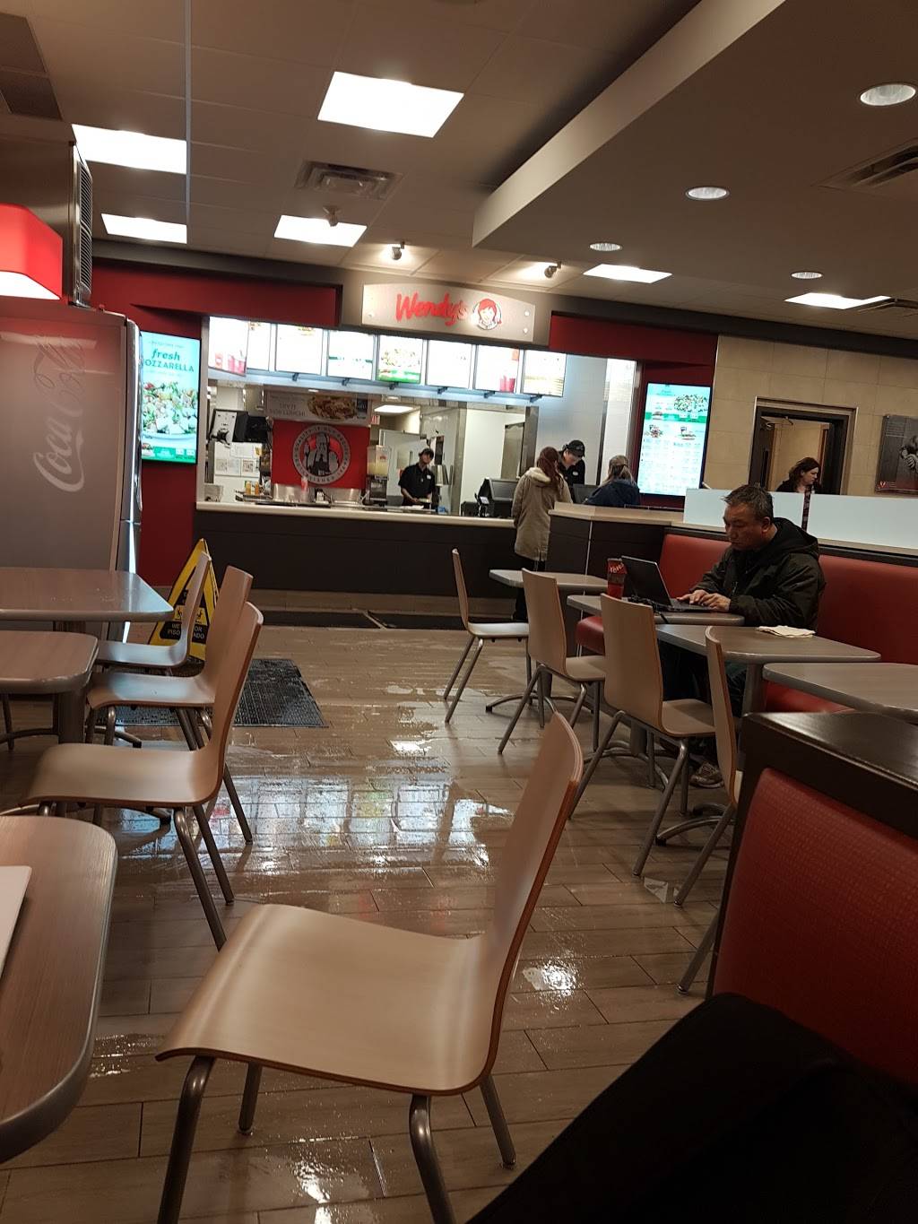 Wendys | restaurant | 6948 McLeod Rd, Niagara Falls, ON L2G 7K3, Canada | 9053549976 OR +1 905-354-9976