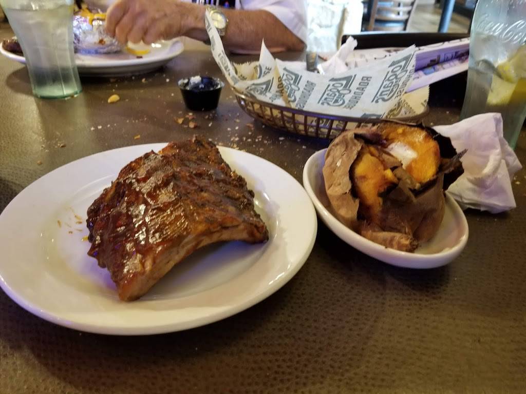 Logans Roadhouse | restaurant | 3954 N Gloster St, Tupelo, MS 38804, USA | 6628407552 OR +1 662-840-7552