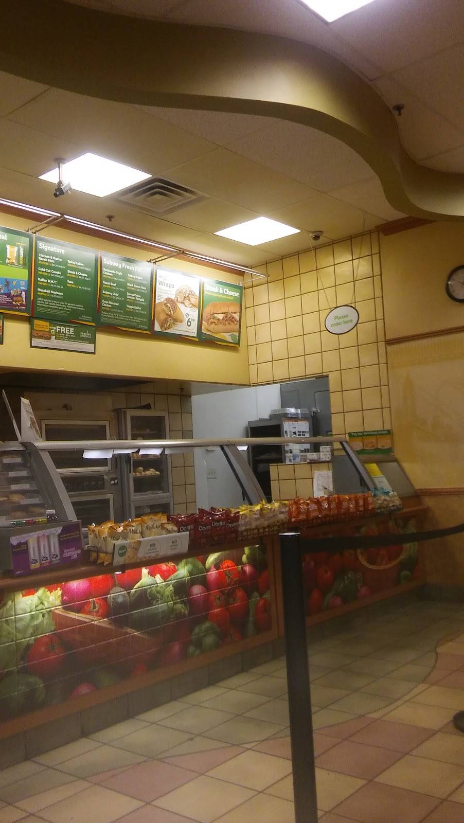 Subway | restaurant | 186 N 12th Ave, Hanford, CA 93230, USA | 5595850416 OR +1 559-585-0416