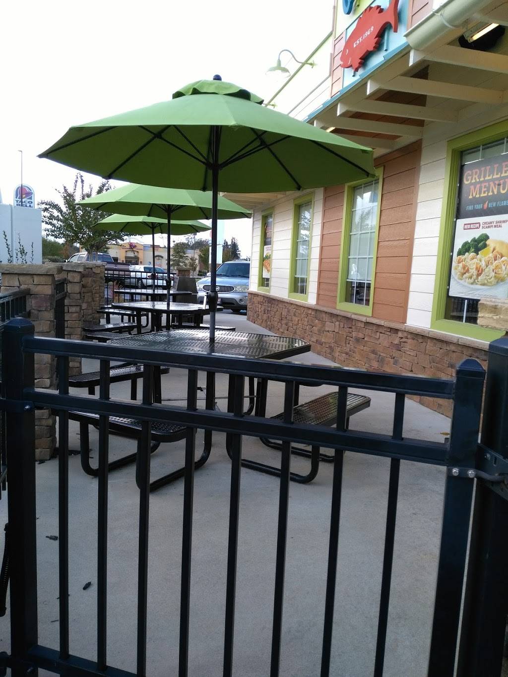 Captain Ds | restaurant | 120 Furniture Dr, Cornelia, GA 30531, USA | 7067789700 OR +1 706-778-9700