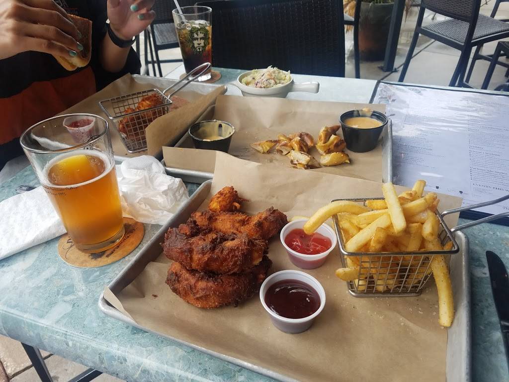 The Brass Tap | restaurant | 950 N Congress Ave, Boynton Beach, FL 33426, USA | 5614133782 OR +1 561-413-3782