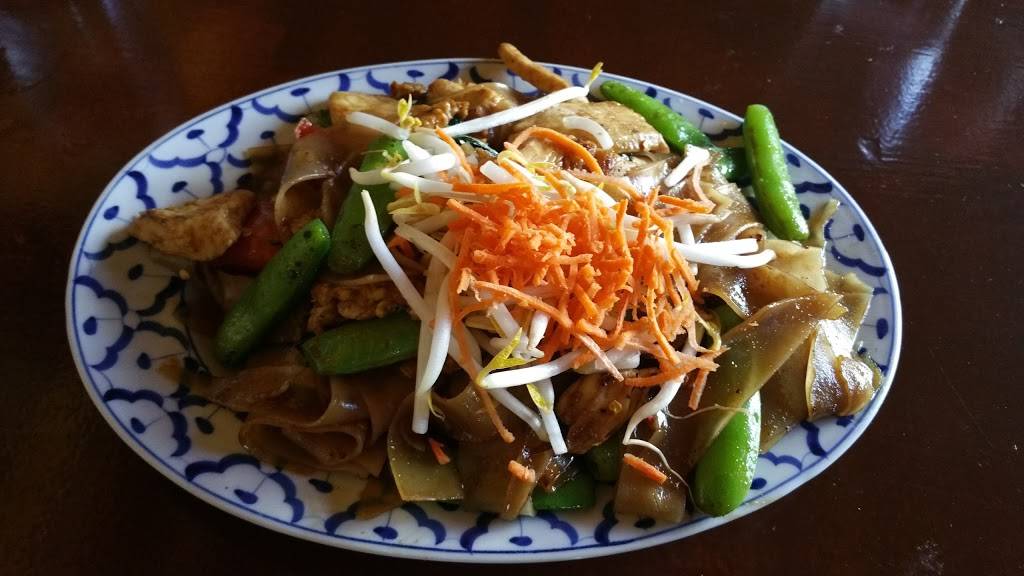 Hey Bangkok! | restaurant | 301 S Pennsylvania St, Denver, CO 80209, USA | 3037770559 OR +1 303-777-0559