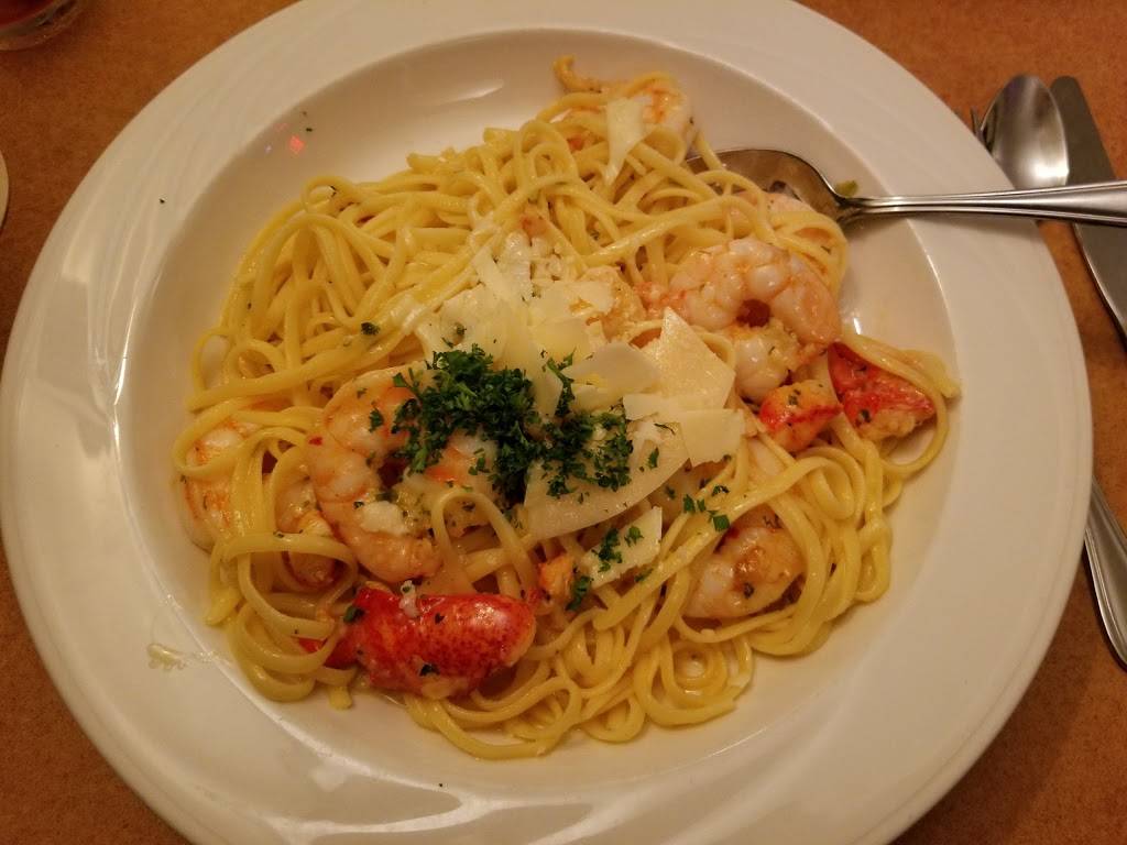 Luccas American Kitchen | restaurant | 428 Lancaster St, Leominster, MA 01453, USA | 9785377100 OR +1 978-537-7100