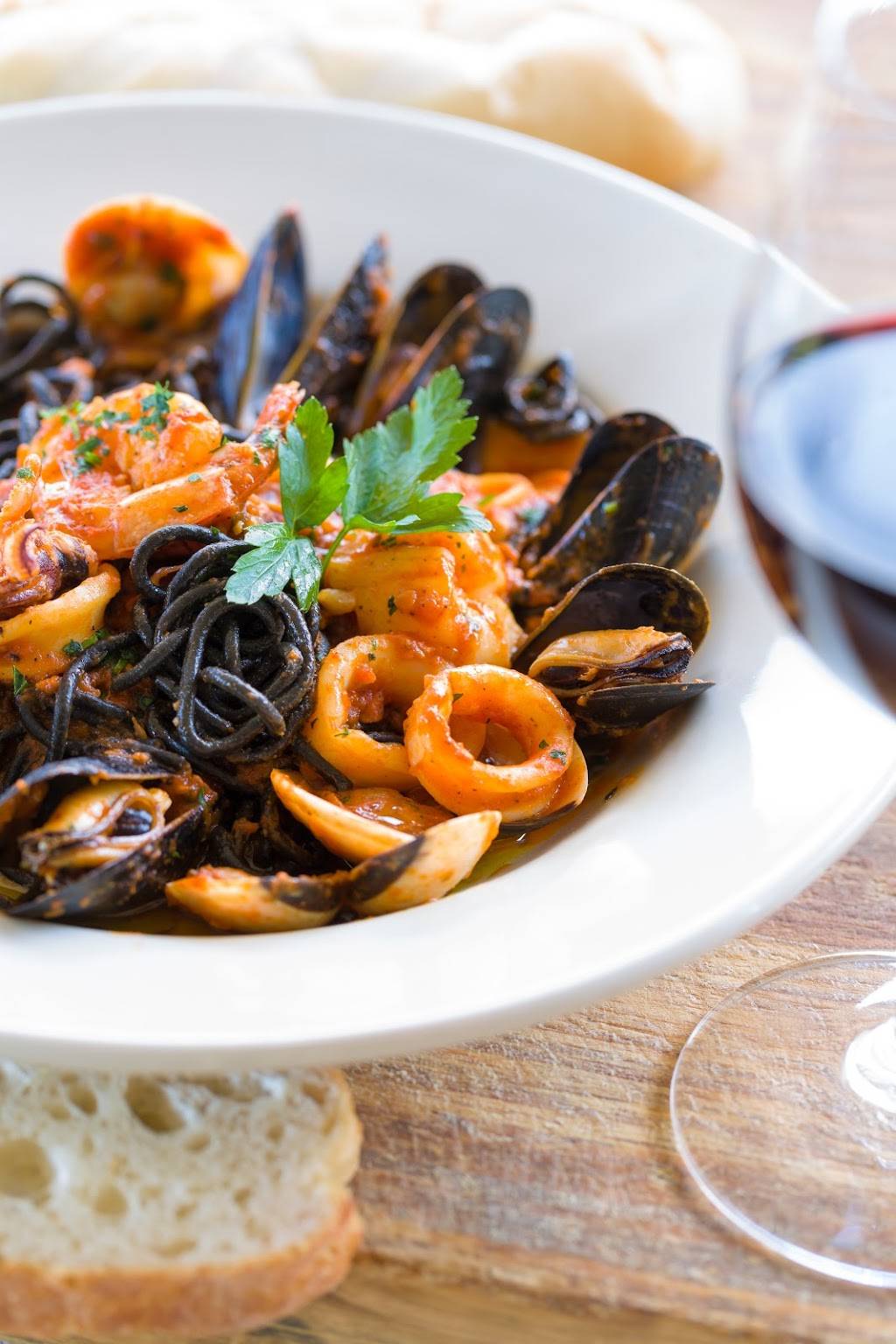 Ports of Italy | restaurant | 47 Commercial St, Boothbay Harbor, ME 04538, USA | 2076331011 OR +1 207-633-1011