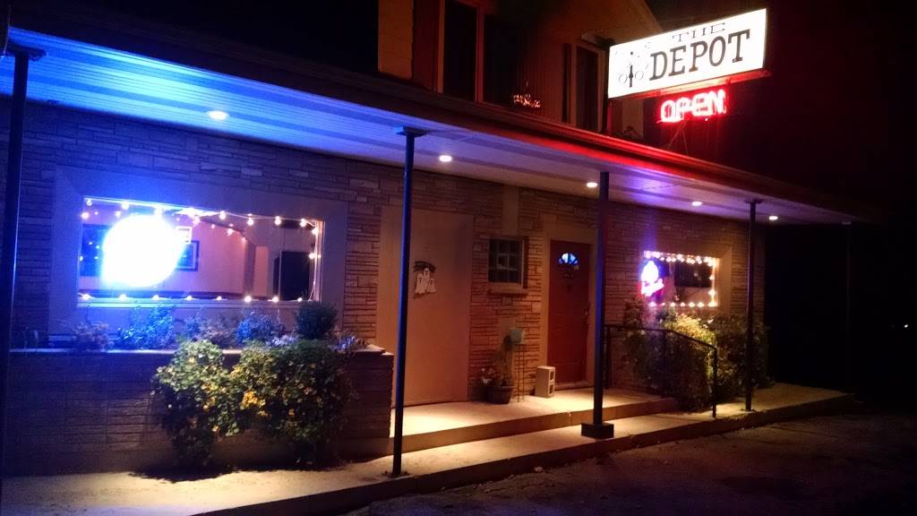 The Depot Tavern | restaurant | 11402 County Road G, @ the tracks, Caledonia, WI 53108, USA | 2628352272 OR +1 262-835-2272