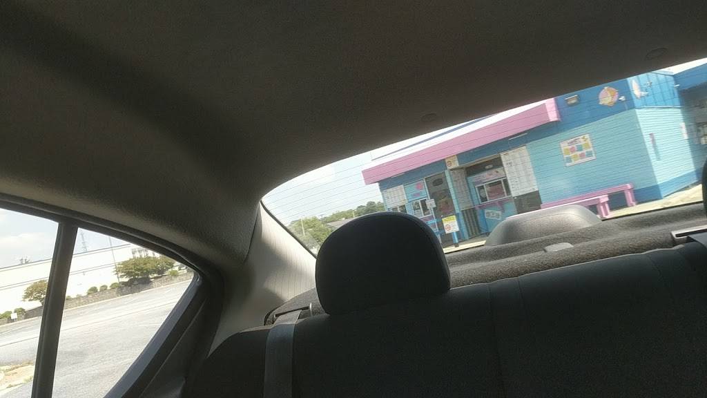 Pelicans SnoBalls | restaurant | 2405 Randleman Rd, Greensboro, NC 27406, USA | 9199373971 OR +1 919-937-3971