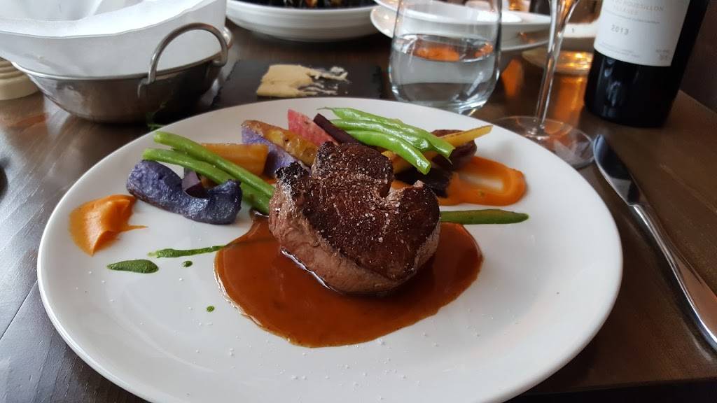 Table 16 | restaurant | 342 Rue Principale, Saint-Sauveur, QC J0R 1R0, Canada | 4502272478 OR +1 450-227-2478