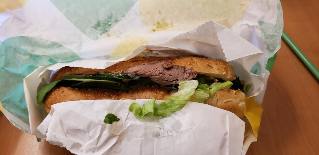 Subway Restaurants | restaurant | 259-19 Union Tpke, Glen Oaks, NY 11004, USA | 7183431584 OR +1 718-343-1584