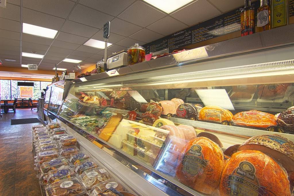 Cracked Olive Market | restaurant | 37 West Main St, Holmdel, NJ 07733, USA | 7329464115 OR +1 732-946-4115