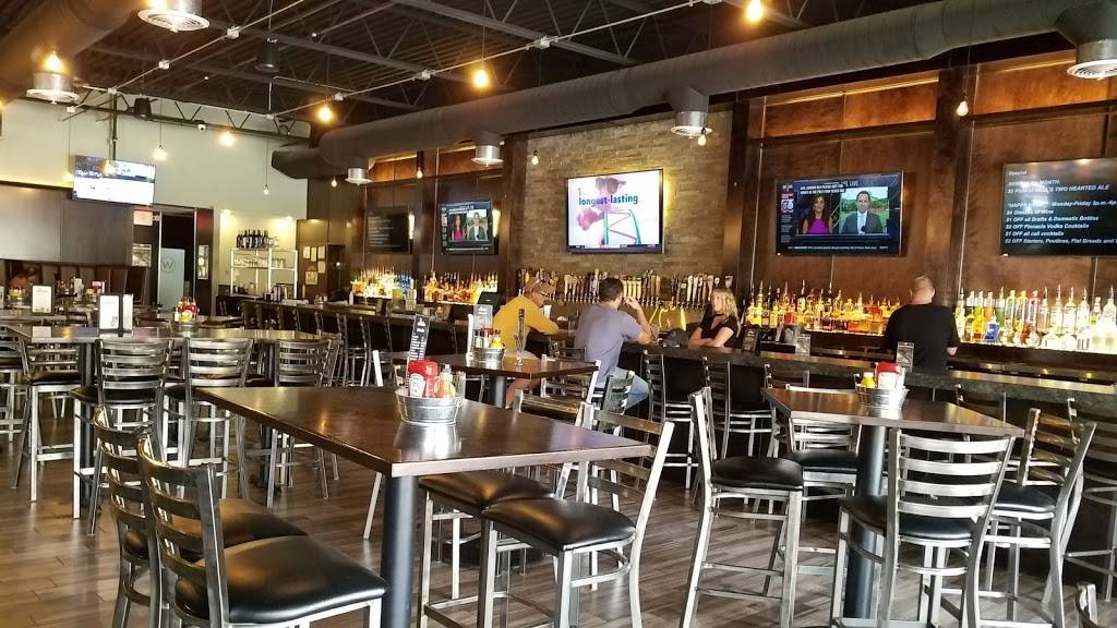 Royal Oak Taphouse | restaurant | 714 S Washington Ave, Royal Oak, MI 48067, USA | 2485489377 OR +1 248-548-9377