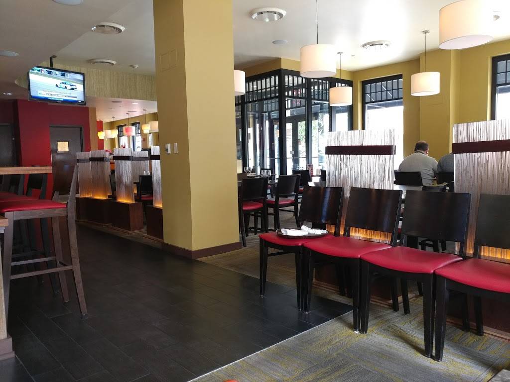 Phila Fusion Noodle Bar | restaurant | 54 Phila St, Saratoga Springs, NY 12866, USA | 5182260400 OR +1 518-226-0400