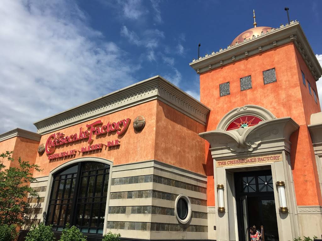 The Cheesecake Factory | restaurant | 24265 Cedar Rd, Lyndhurst, OH 44124, USA | 2166913387 OR +1 216-691-3387