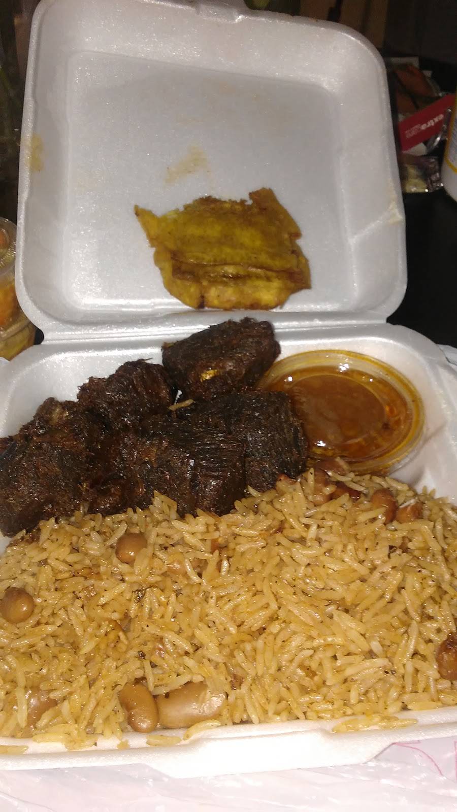 Saudies Restaurant | restaurant | 6249 Old Winter Garden Rd, Orlando, FL 32835, USA | 4072993544 OR +1 407-299-3544