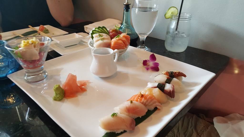 Kabooki Sushi | restaurant | 3122 E Colonial Dr, Orlando, FL 32803, USA | 4072283839 OR +1 407-228-3839