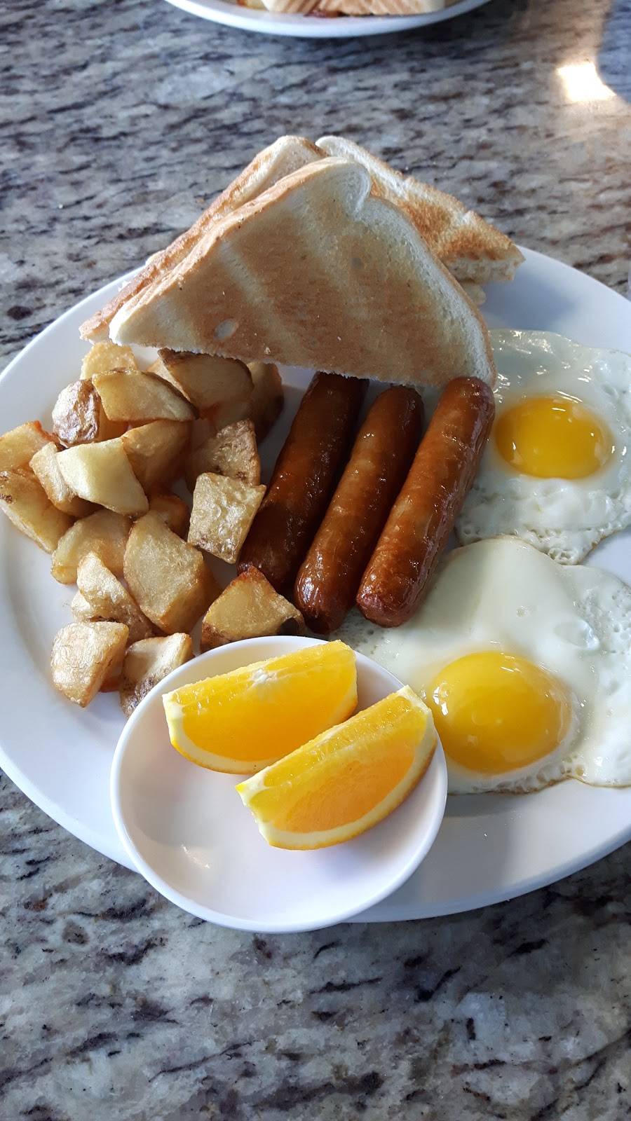 Halibut House Fish & Chips | restaurant | 265 Edward St, Aurora, ON L4G 3M7, Canada | 9055038881 OR +1 905-503-8881