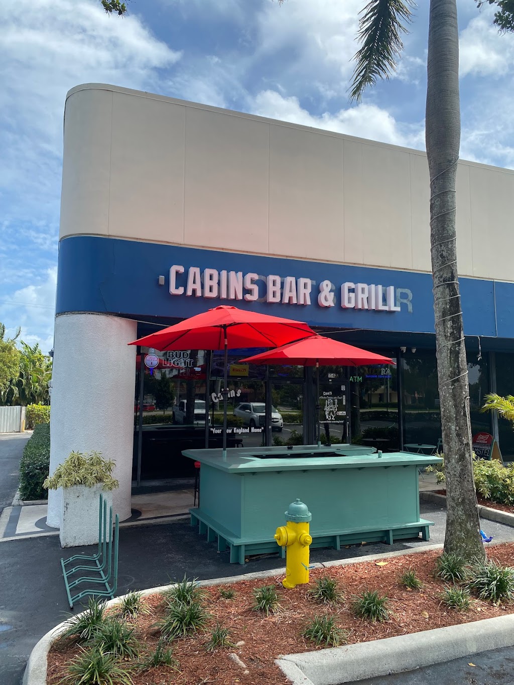 Cabins Bar & Grill | restaurant | 154 N Federal Hwy, Deerfield Beach, FL 33441, USA | 9544286438 OR +1 954-428-6438