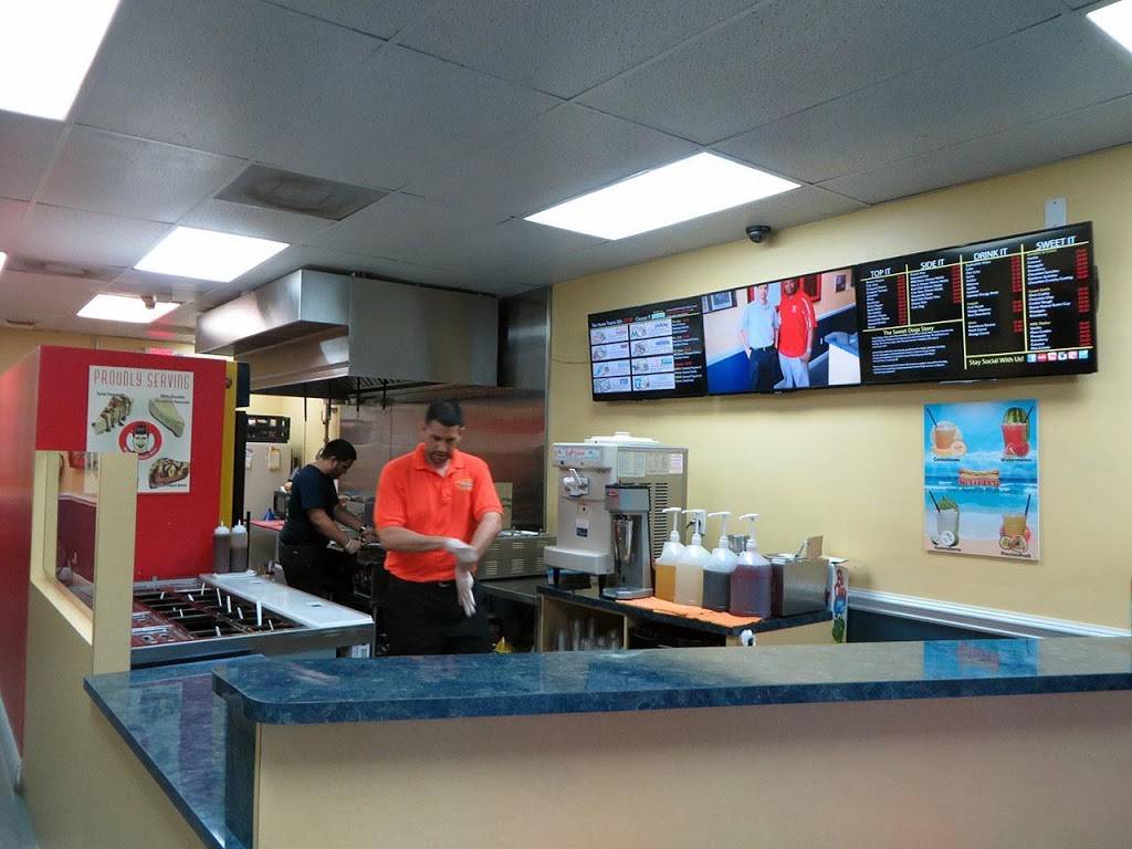 Sweet Dogs | restaurant | 4749 SW 8th St, Miami, FL 33134, USA | 3054484900 OR +1 305-448-4900