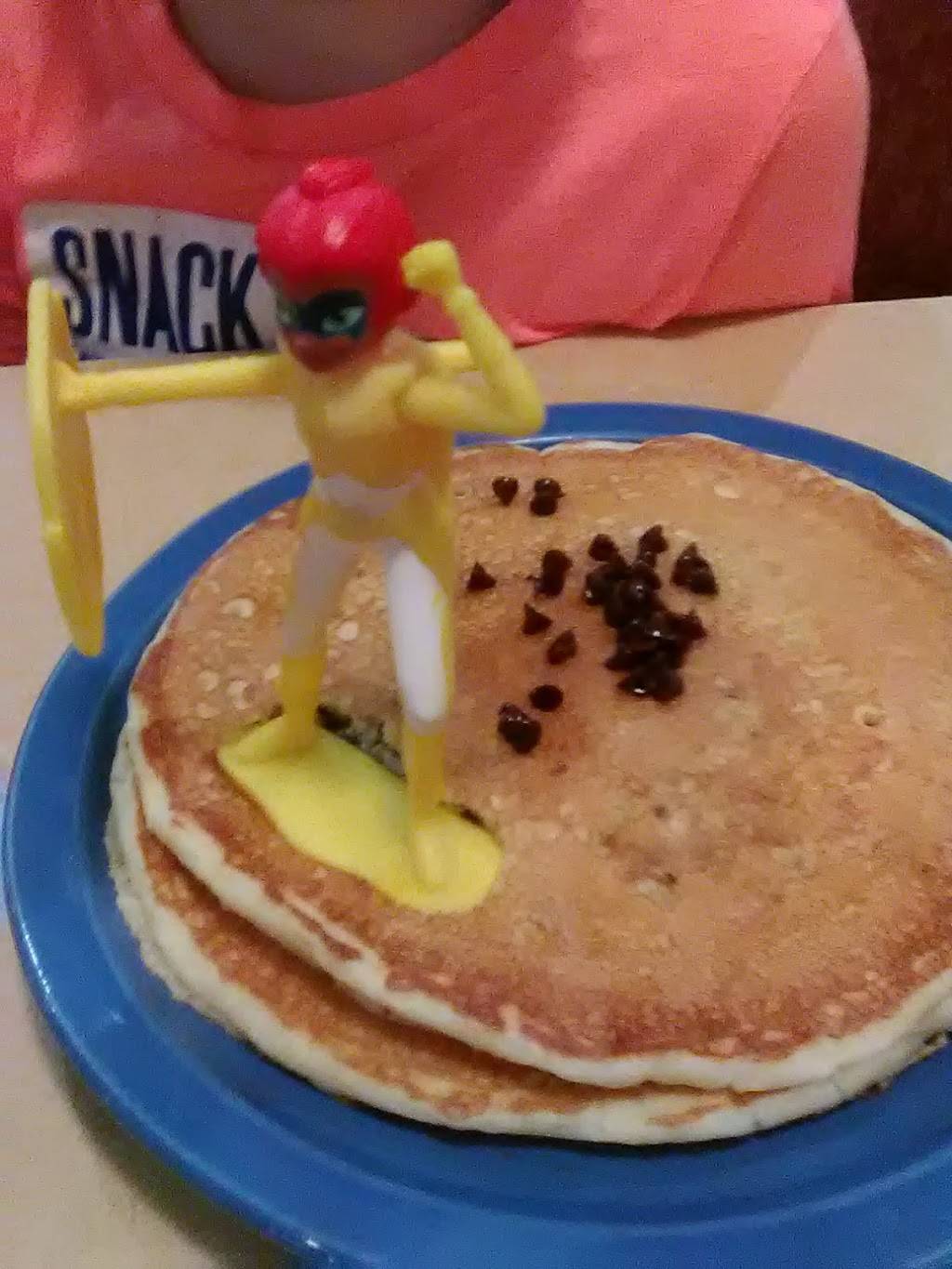 Café by Country Kitchen | restaurant | 1202 N Johns St, Dodgeville, WI 53533, USA | 6089301968 OR +1 608-930-1968