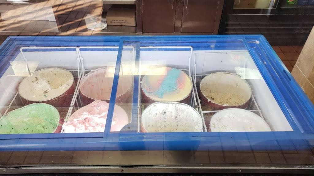 Crown Chicken & Biscuits | restaurant | 2201 Edgmont Ave, Chester, PA 19013, USA | 6108747590 OR +1 610-874-7590