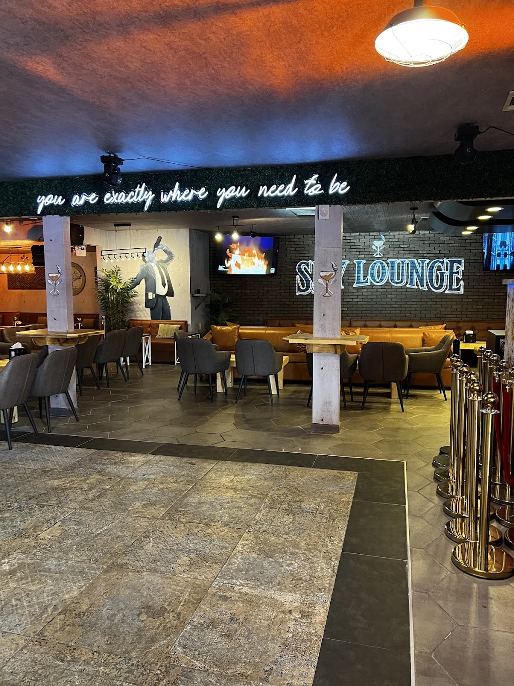 Sky Lounge Cafe | restaurant | 1850 Lawrenceville Hwy, Decatur, GA 30033, USA | 4043431661 OR +1 404-343-1661