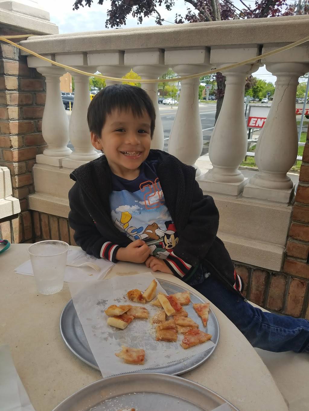 Forest Avenue Pizza | restaurant | 90 Forest Ave, Glen Cove, NY 11542, USA | 5167593777 OR +1 516-759-3777