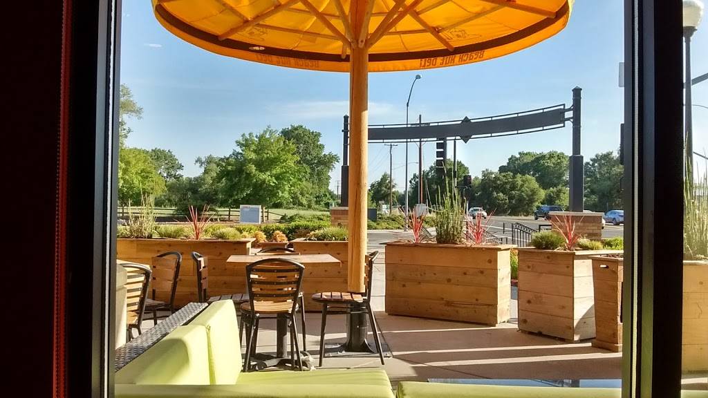 Beach Hut Deli | meal takeaway | 110 Gateway Dr #150, Lincoln, CA 95648, USA | 9165430101 OR +1 916-543-0101