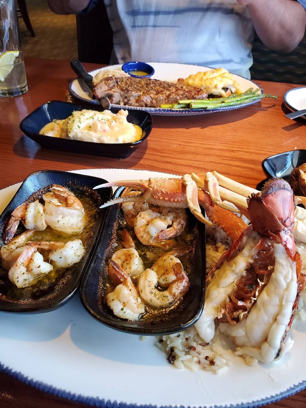 Red Lobster | restaurant | 2177 Ken Pratt Blvd, Longmont, CO 80501, USA | 3034859898 OR +1 303-485-9898