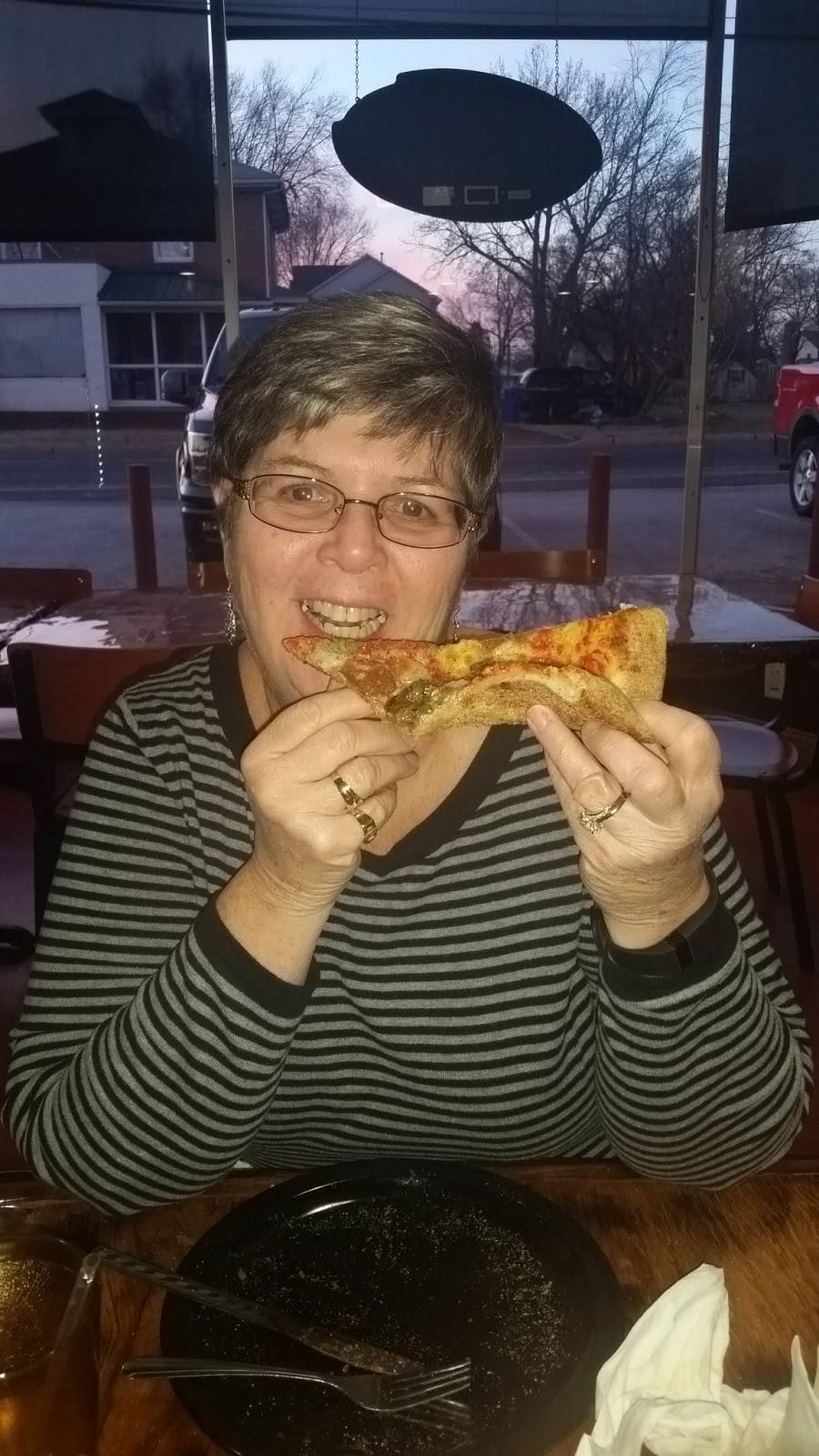 Ricca Brothers Brick Oven Pizzeria | restaurant | 104 Fairview Ave, Hammonton, NJ 08037, USA | 6097047070 OR +1 609-704-7070