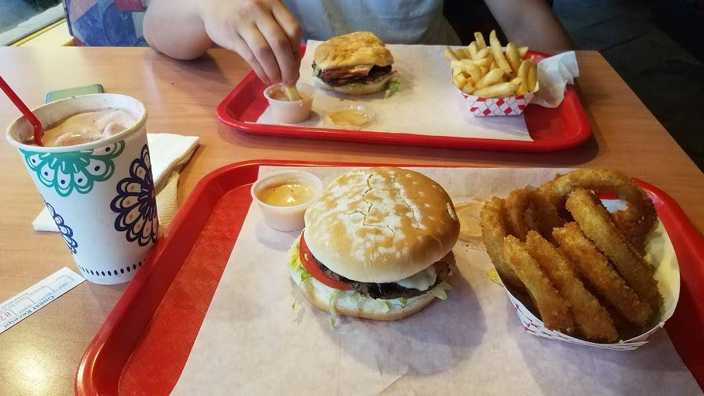 B&D Burger | restaurant | 222 1300 E, Salt Lake City, UT 84102, USA | 8015827200 OR +1 801-582-7200