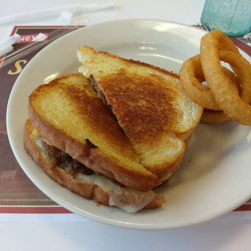 Steak n Shake | restaurant | 1100 Evans Way Ct, Columbus, OH 43228, USA | 6148518750 OR +1 614-851-8750