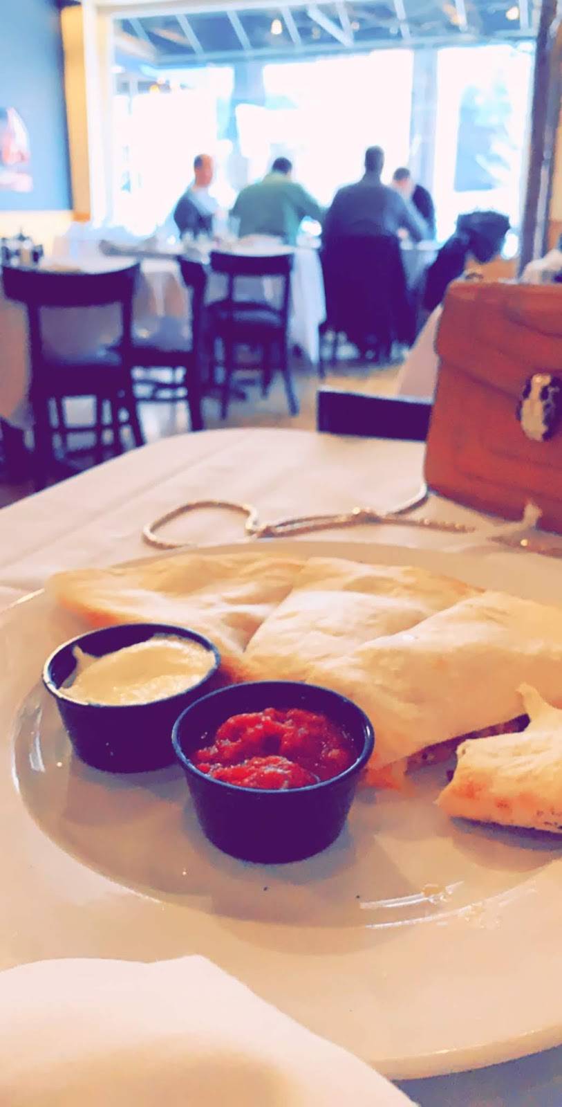 Almonds Restaurant | restaurant | 8127 Maryland Ave, St. Louis, MO 63105, USA | 3147251019 OR +1 314-725-1019