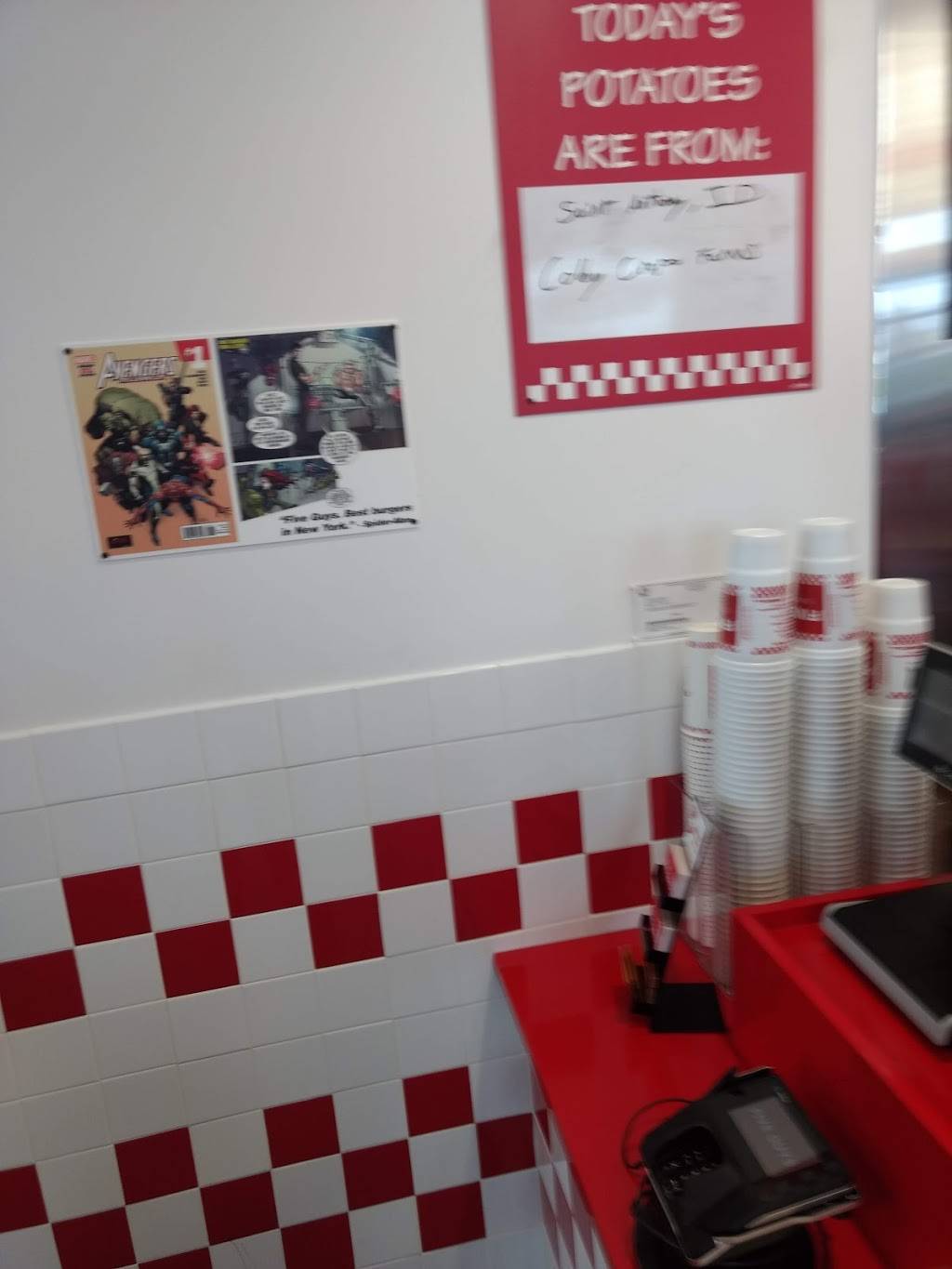 Five Guys | restaurant | 3911 W Bethel Ave, Muncie, IN 47304, USA | 7653137567 OR +1 765-313-7567