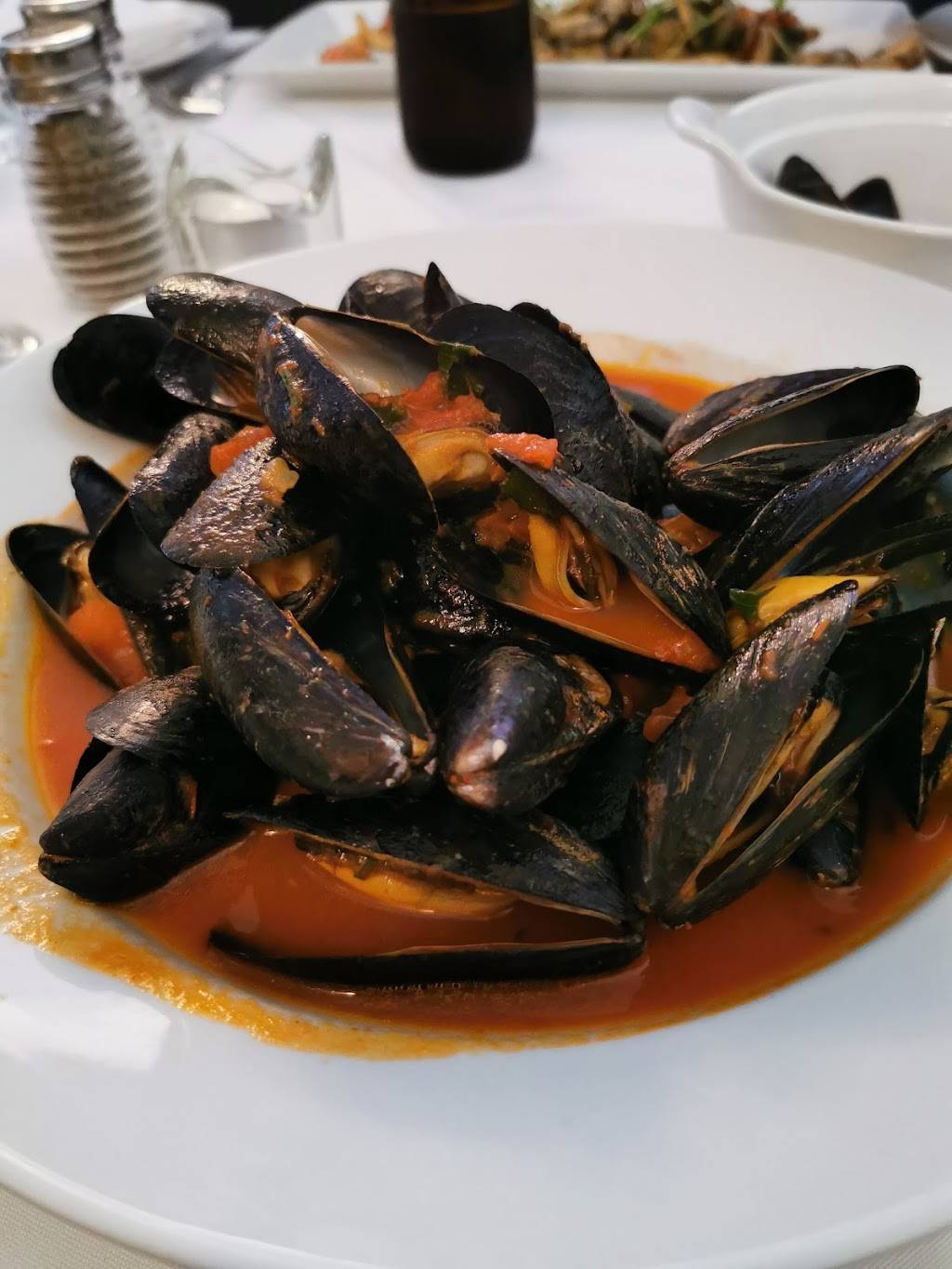 Bistro 238 | restaurant | 1413 King St E, Courtice, ON L1E 2J5, Canada | 9055764688 OR +1 905-576-4688