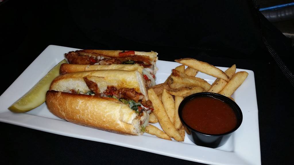 Mainland Grille | restaurant | 2250 Rittenhouse Rd, Harleysville, PA 19438, USA | 2152566192 OR +1 215-256-6192