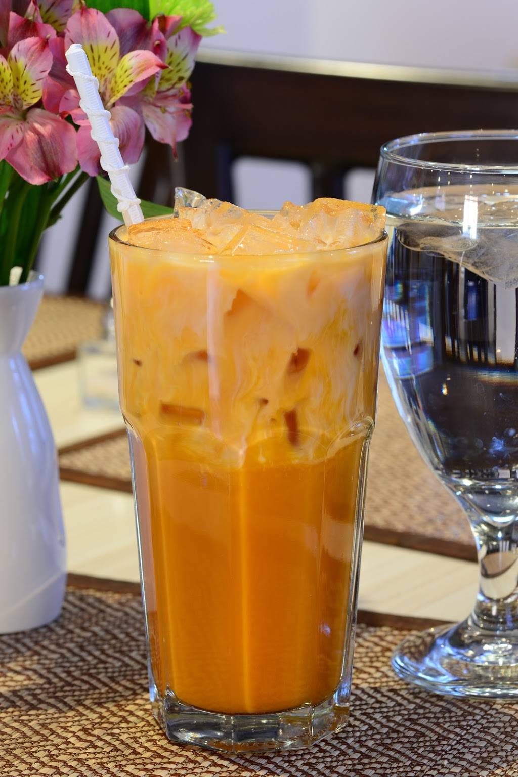 5 Thai Bistro | restaurant | 40 Pleasant St, Portsmouth, NH 03801, USA | 6033738871 OR +1 603-373-8871