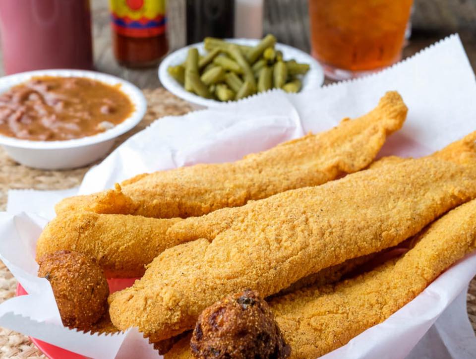 Sam’s Southern Eatery | restaurant | 2259 S Campbell Ave, Springfield, MO 65807, USA | 4177715670 OR +1 417-771-5670