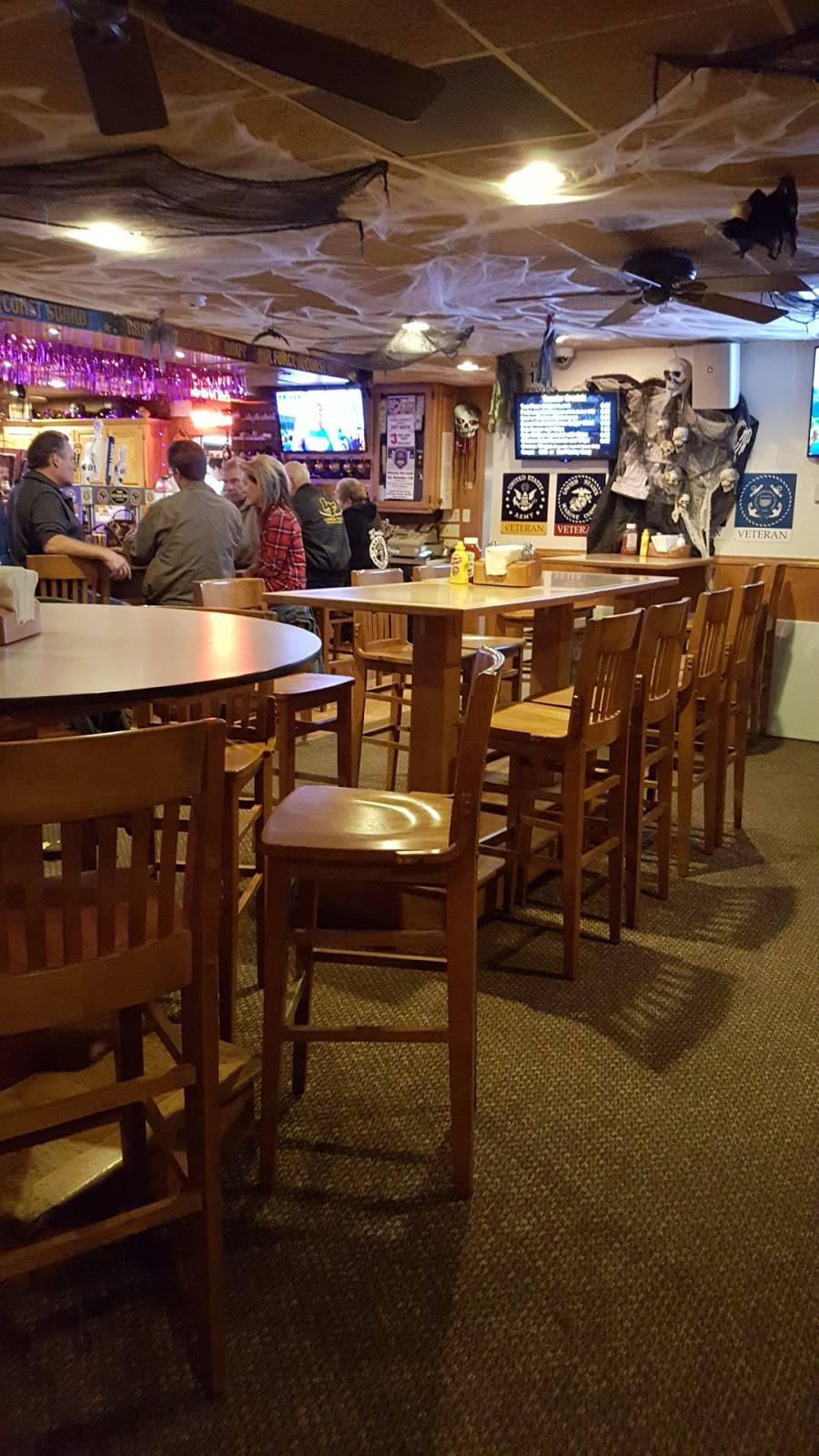 Pearly Gates Bar & Grill | restaurant | 3551 Finger Rd, Green Bay, WI 54311, USA | 9204654656 OR +1 920-465-4656