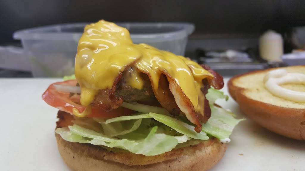 Natalies Restaurant | restaurant | 8228 FL-52, Hudson, FL 34667, USA | 7278575992 OR +1 727-857-5992