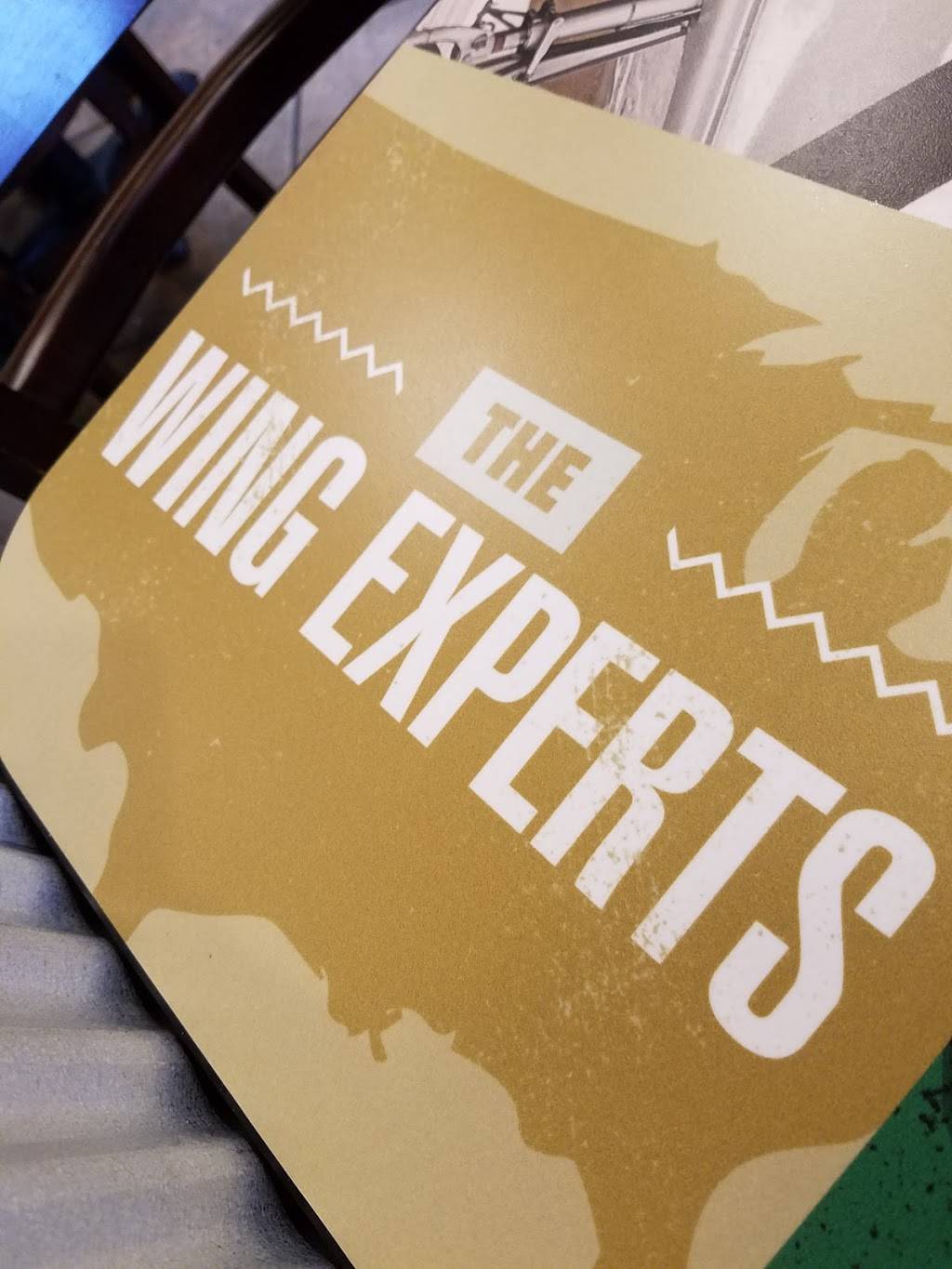 Wingstop | restaurant | 3720 N Broadway, Chicago, IL 60613, USA | 7736616551 OR +1 773-661-6551