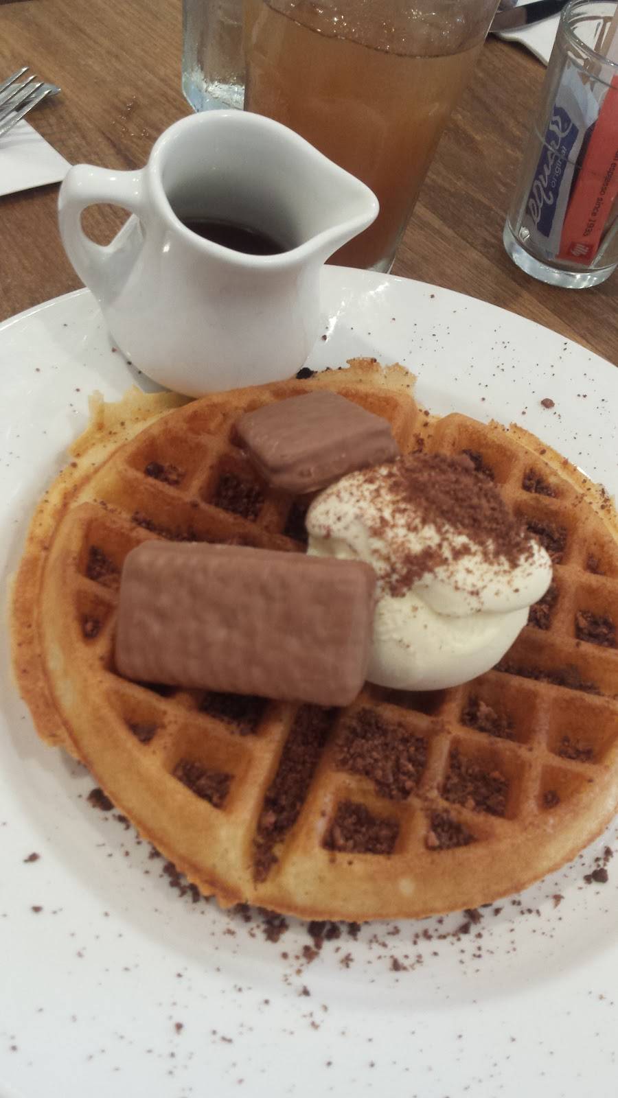 Tucker & Bevvy Breakfast | restaurant | 449 Kapahulu Ave, Honolulu, HI 96815, USA | 8087320050 OR +1 808-732-0050