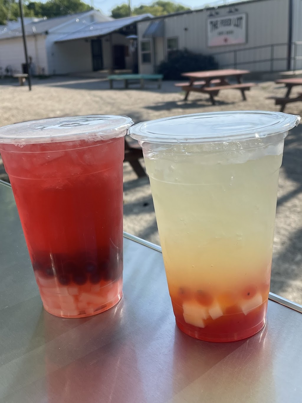 M & B Boba Teas | restaurant | 711 W Sam Rayburn Dr, Bonham, TX 75418, USA | 4693466803 OR +1 469-346-6803