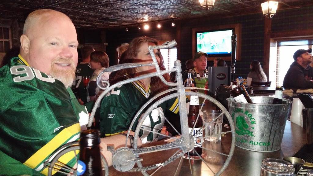 Campbells Irish Pub | restaurant | 4068 S Howell Ave, Milwaukee, WI 53207, USA | 4144834546 OR +1 414-483-4546