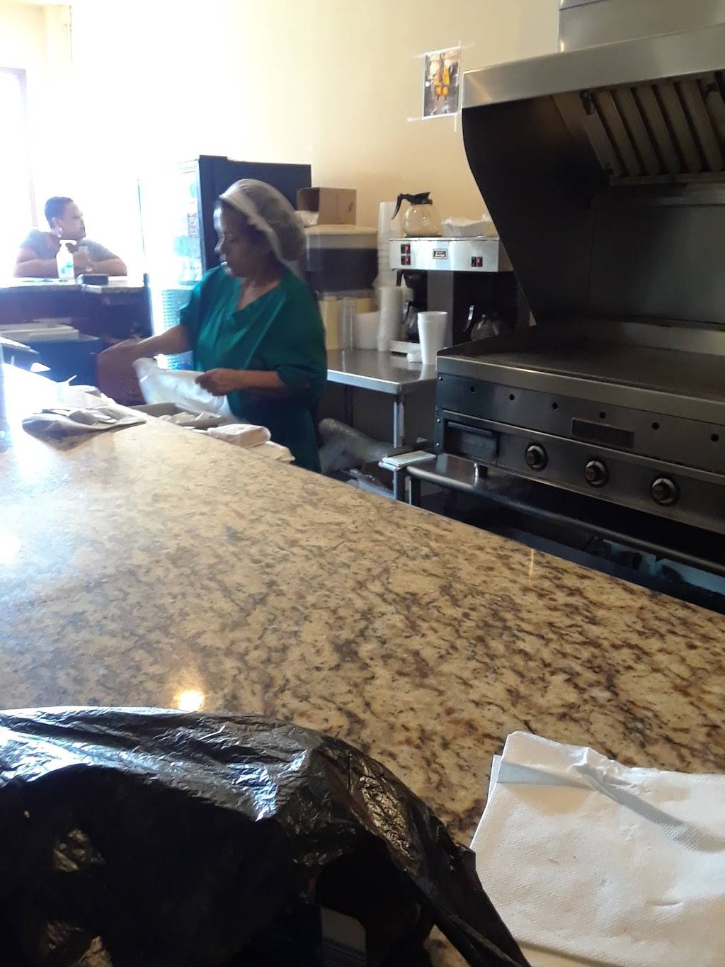 Soul Source | restaurant | 2101 Edmondson Ave, Baltimore, MD 21223, USA | 4103622483 OR +1 410-362-2483