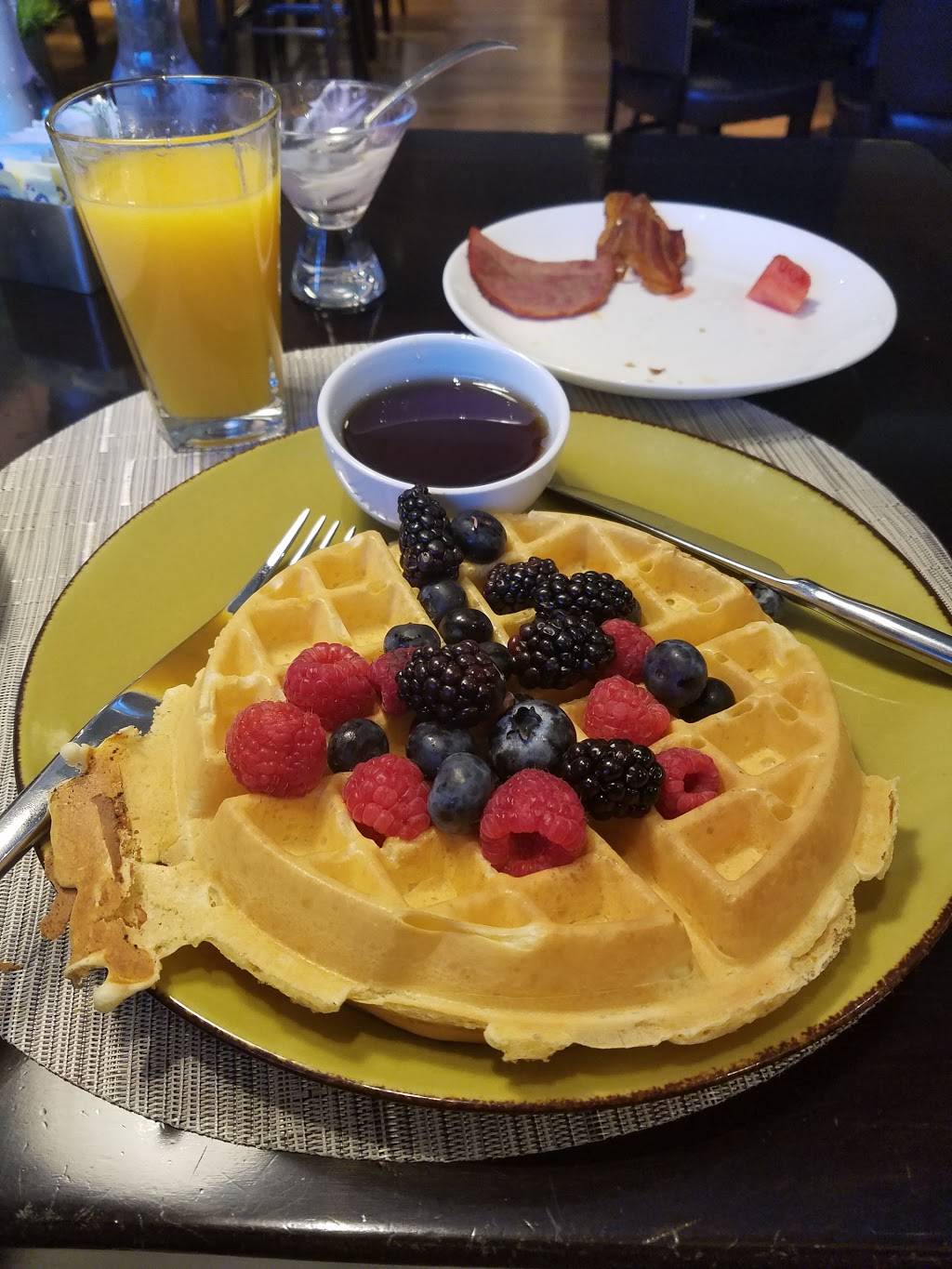 The Ashburn Restaurant | restaurant | 5300 N River Rd, Rosemont, IL 60018, USA | 8474474275 OR +1 847-447-4275