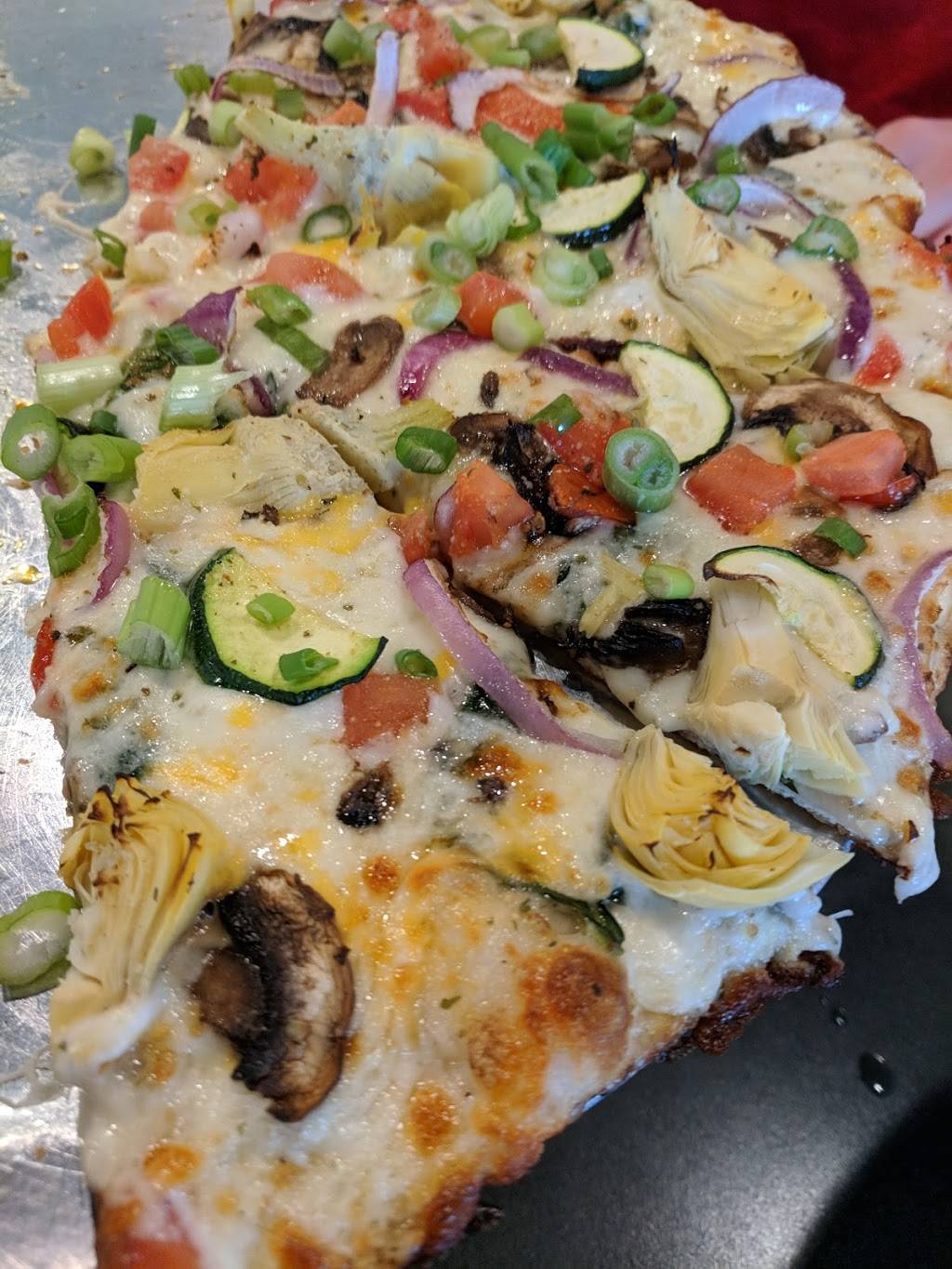 Round Table Pizza | meal delivery | 2345 Erringer Rd Suite 100, Simi Valley, CA 93065, USA | 8055267000 OR +1 805-526-7000