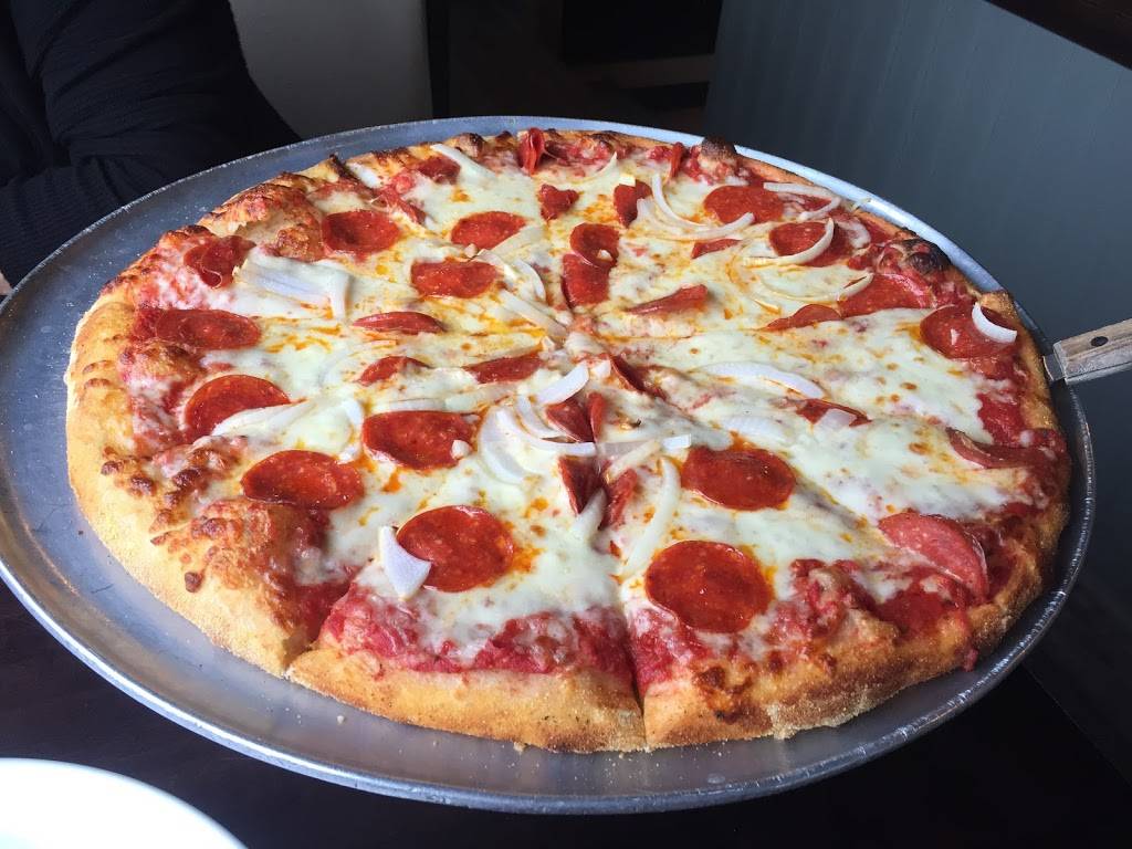 Crazy Oven | restaurant | 35 Peninsula Dr, Erie, PA 16505, USA | 8148353400 OR +1 814-835-3400