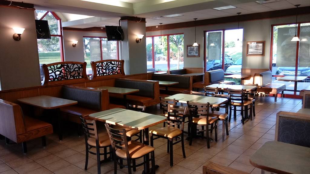 Arbys | restaurant | 3916 W Riverside Blvd, Rockford, IL 61101, USA | 8159632258 OR +1 815-963-2258