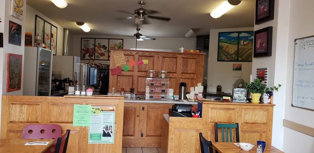 Bonnies Cafe | restaurant | 106 W Oak St, Glenwood City, WI 54013, USA | 7152654145 OR +1 715-265-4145