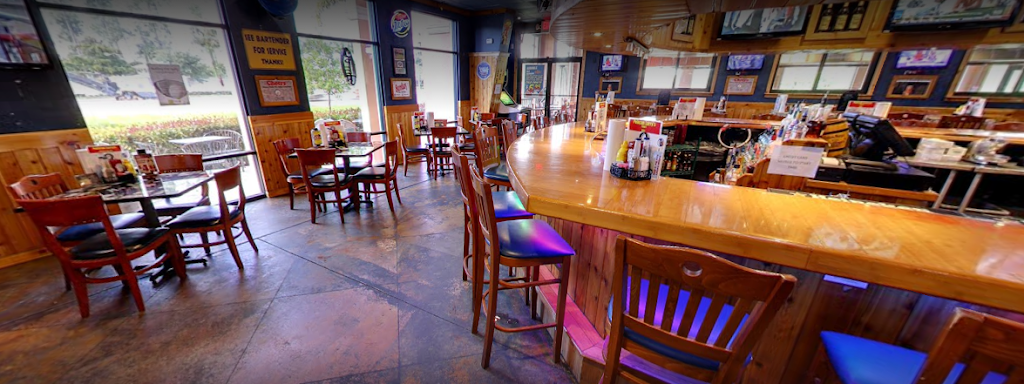 Pelican Larry’s Raw Bar & Grill | restaurant | 7785 Davis Blvd #101, Naples, FL 34104, USA | 2397932004 OR +1 239-793-2004