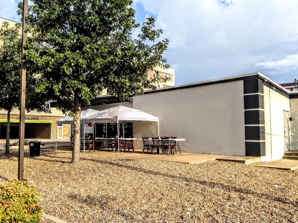 Kats Krab & go | restaurant | 709 S Illinois Ave, Carbondale, IL 62901, USA | 6184574248 OR +1 618-457-4248